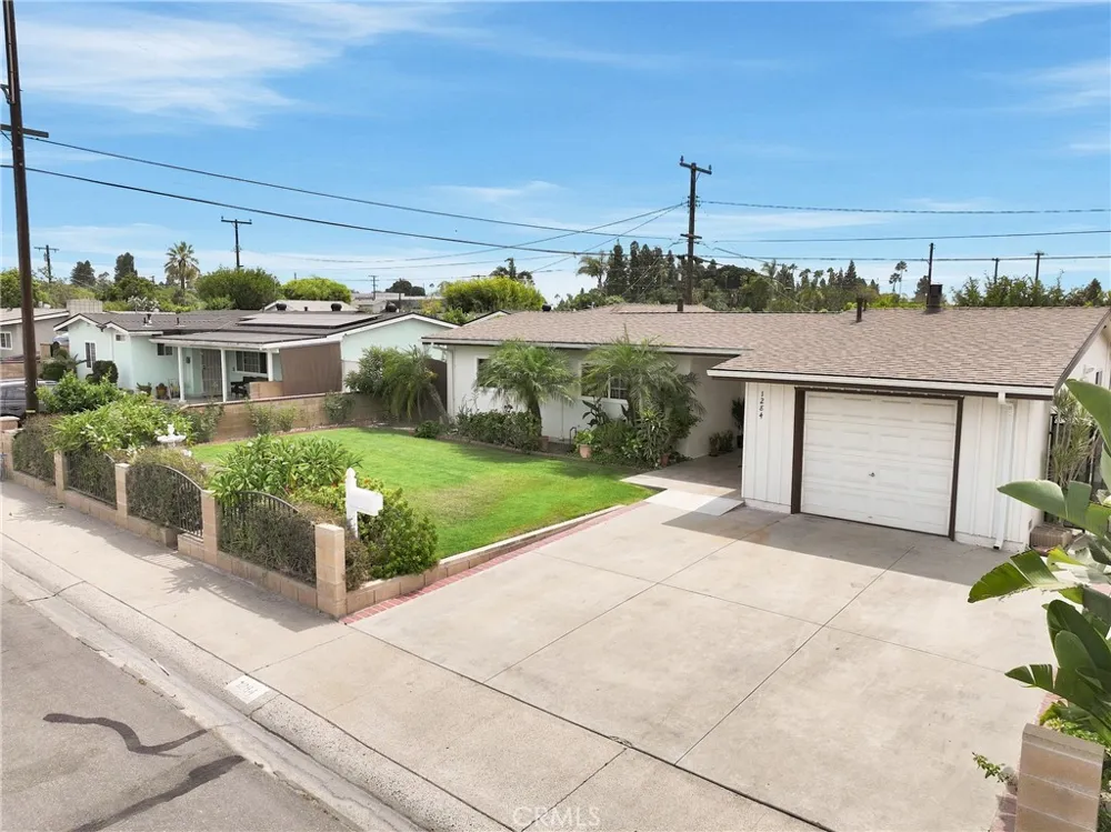 1284 E Florida Anaheim, CA 92805