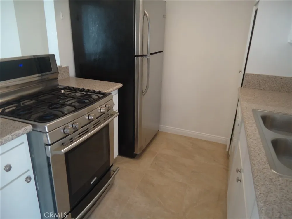 17762 Paseo #D Huntington Beach, CA 92647