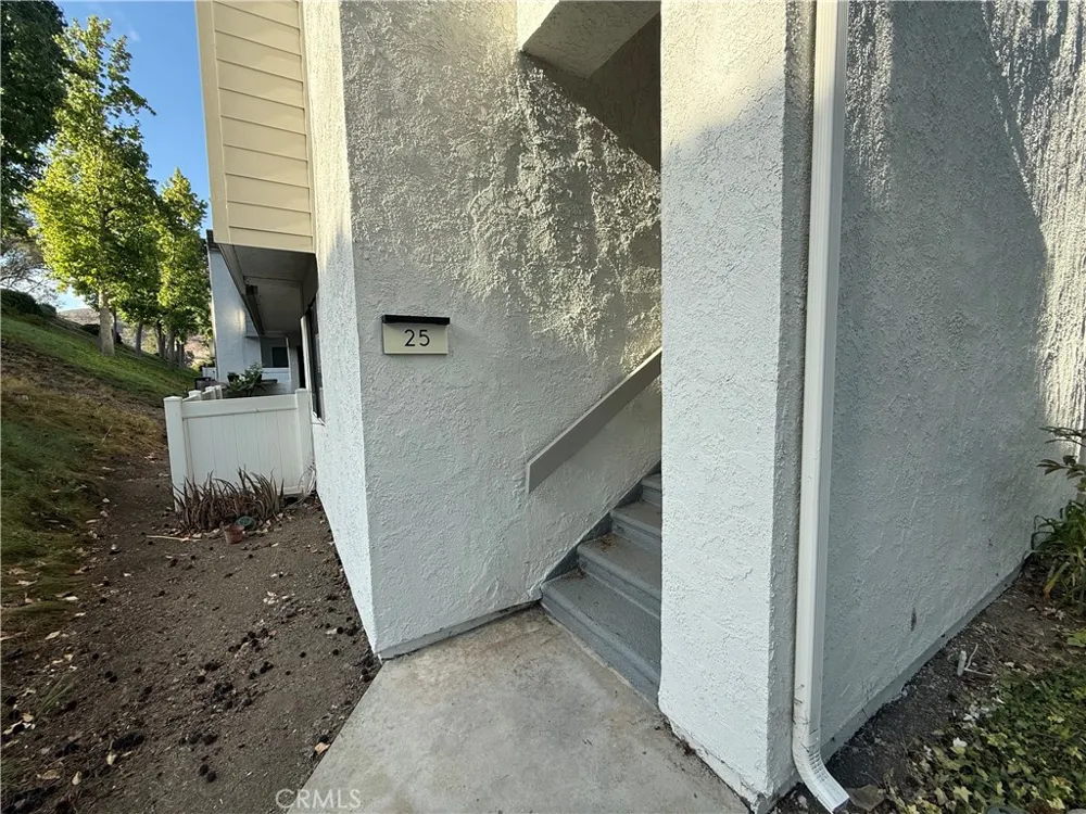 520 S Ranch View Circle #25 Anaheim, CA 92807