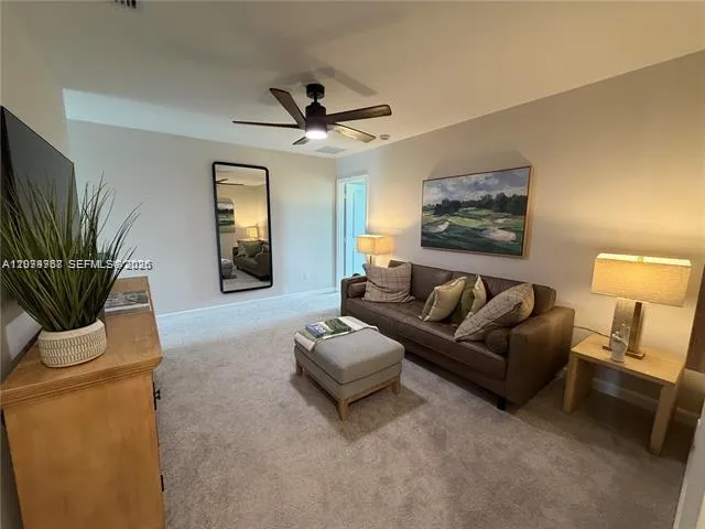 19853 Whispering Creek Rd #18853 Loxahatchee, FL 33470