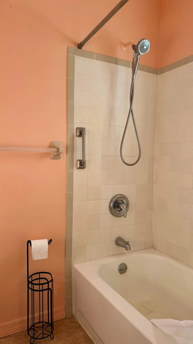 7402 LAKELAND BOULEVARD Fort Pierce, FL 34951