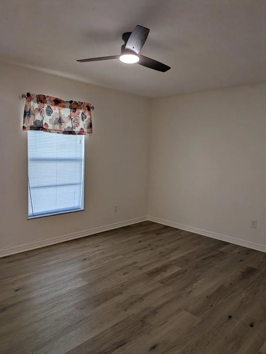 7402 LAKELAND BOULEVARD Fort Pierce, FL 34951
