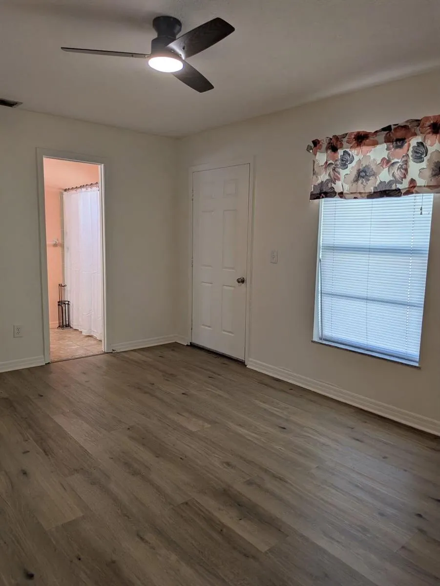 7402 LAKELAND BOULEVARD Fort Pierce, FL 34951