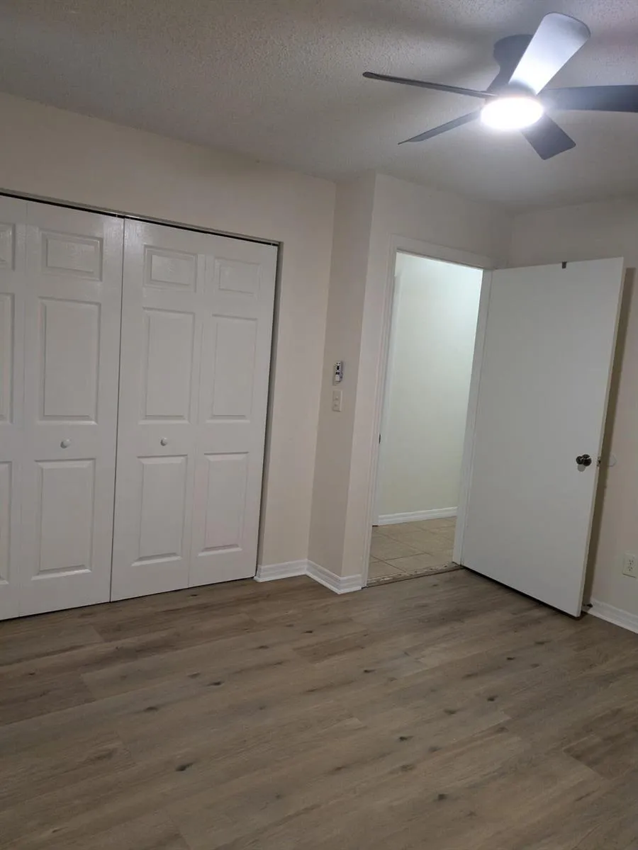 7402 LAKELAND BOULEVARD Fort Pierce, FL 34951