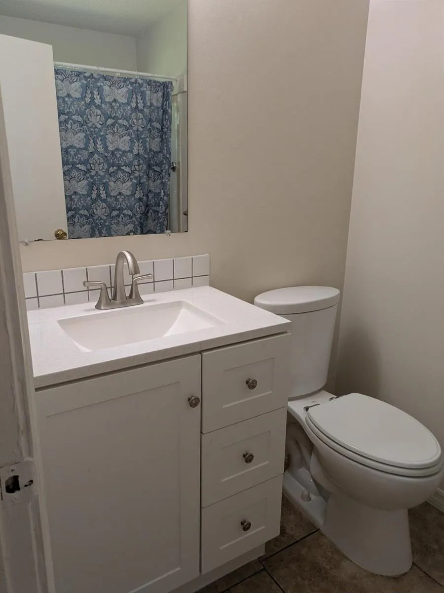 7402 LAKELAND BOULEVARD Fort Pierce, FL 34951