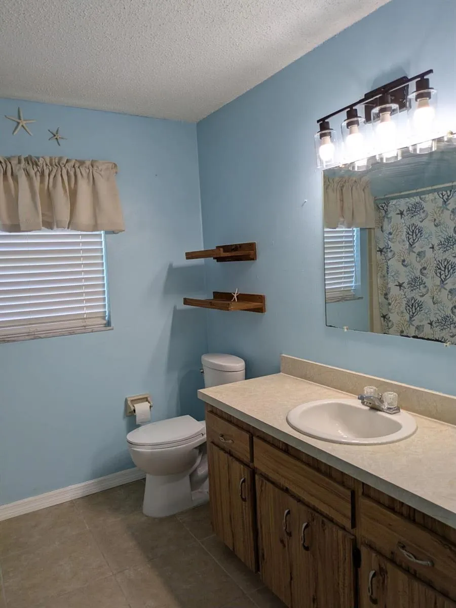 7402 LAKELAND BOULEVARD Fort Pierce, FL 34951
