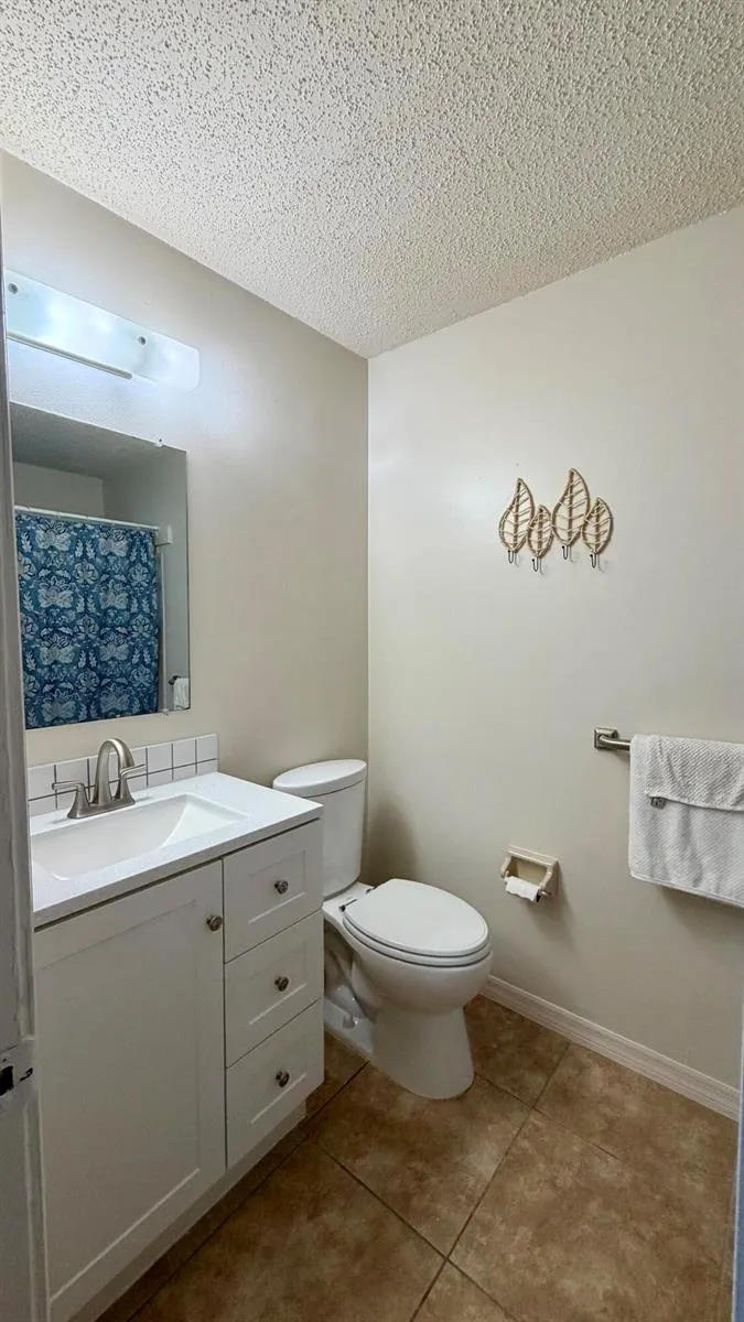 7402 LAKELAND BOULEVARD Fort Pierce, FL 34951