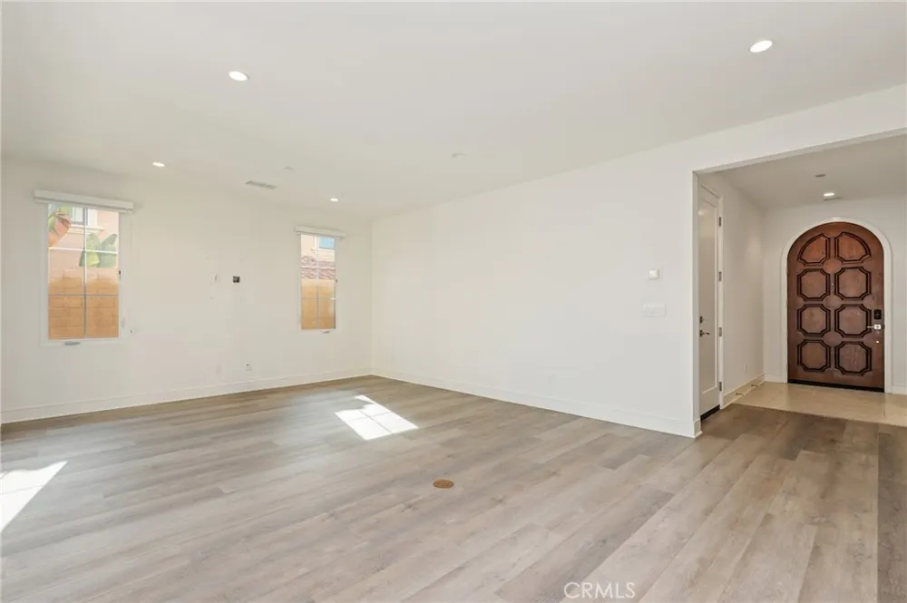 148 Villa Rdg Irvine, CA 92602