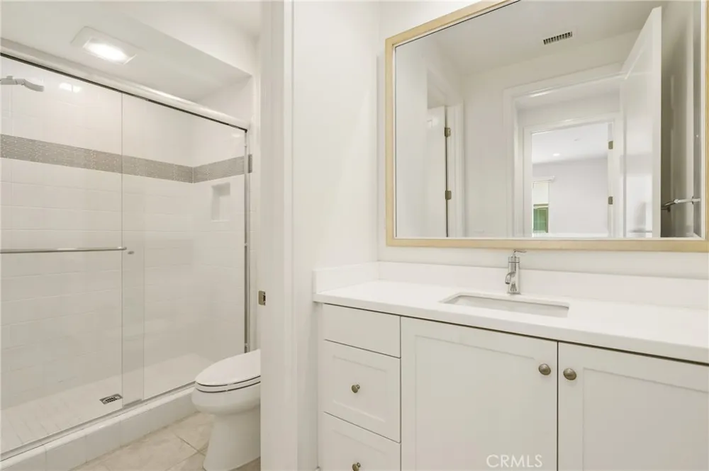 148 Villa Rdg Irvine, CA 92602