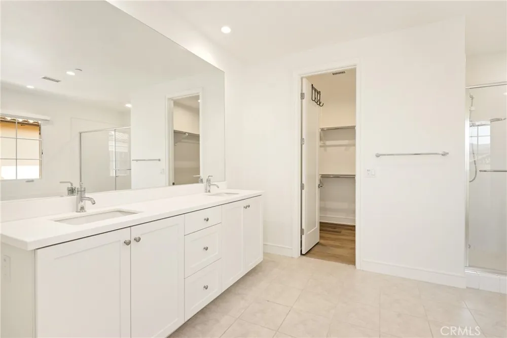 148 Villa Rdg Irvine, CA 92602