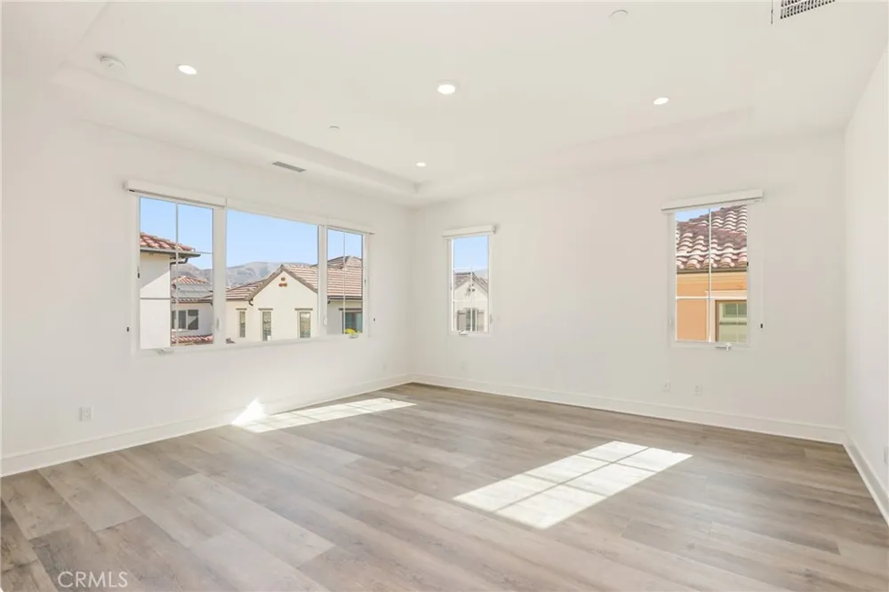 148 Villa Rdg Irvine, CA 92602