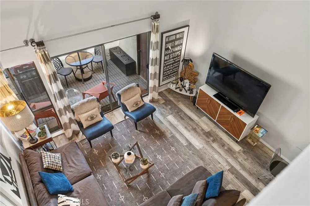 1655 E Palm Canyon #708 Palm Springs, CA 92264