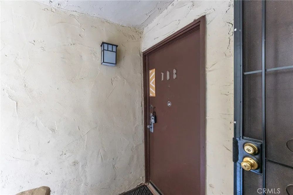 1655 E Palm Canyon #708 Palm Springs, CA 92264