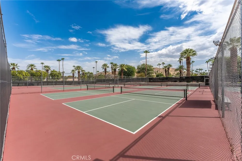 1655 E Palm Canyon #708 Palm Springs, CA 92264