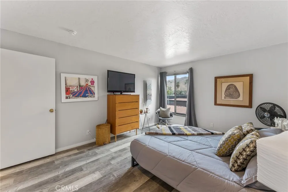 1655 E Palm Canyon #708 Palm Springs, CA 92264