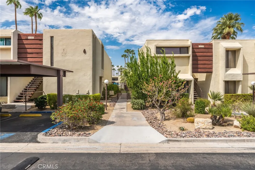 1655 E Palm Canyon #708 Palm Springs, CA 92264
