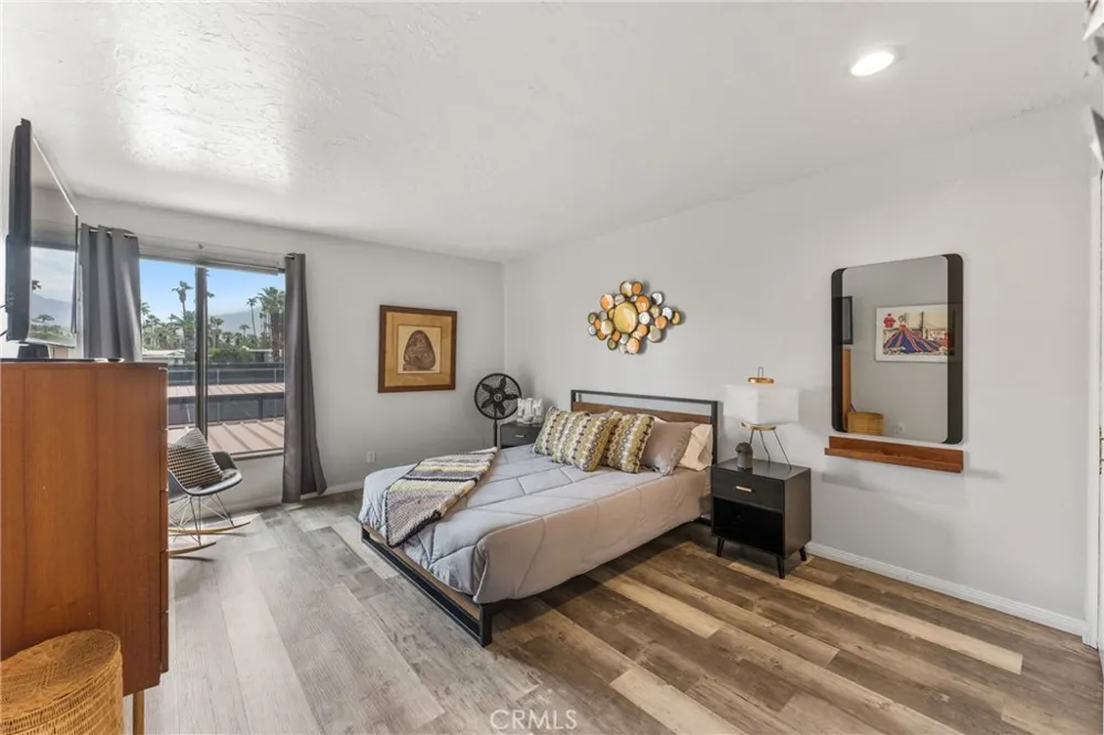1655 E Palm Canyon #708 Palm Springs, CA 92264