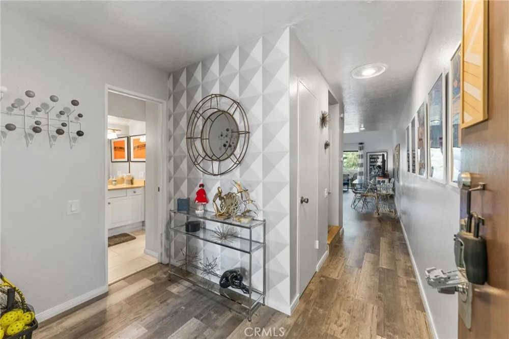 1655 E Palm Canyon #708 Palm Springs, CA 92264