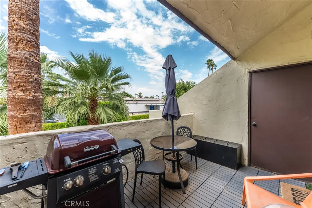 1655 E Palm Canyon #708 Palm Springs, CA 92264