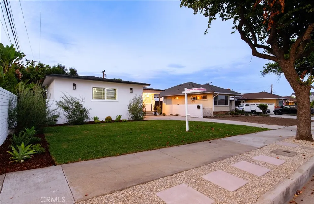 820 W Harding Montebello, CA 90640