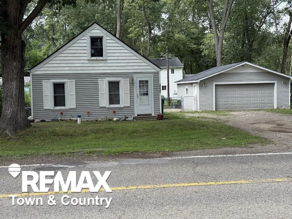 3238 Newton Road Commerce Charter Township, MI 48382