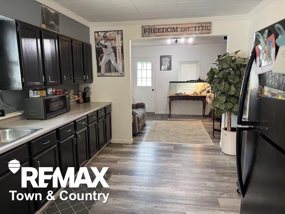 3238 Newton Road Commerce Charter Township, MI 48382