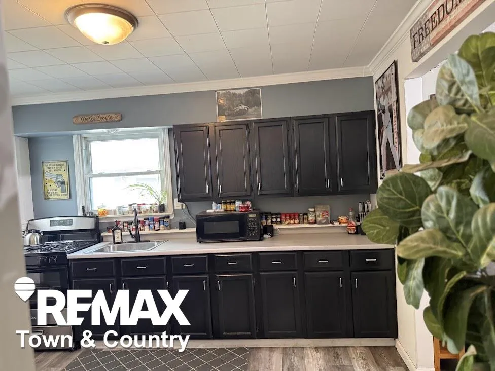 3238 Newton Road Commerce Charter Township, MI 48382