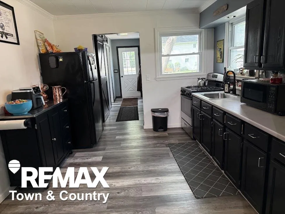 3238 Newton Road Commerce Charter Township, MI 48382