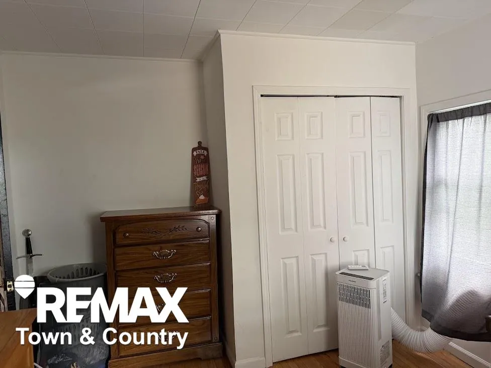 3238 Newton Road Commerce Charter Township, MI 48382