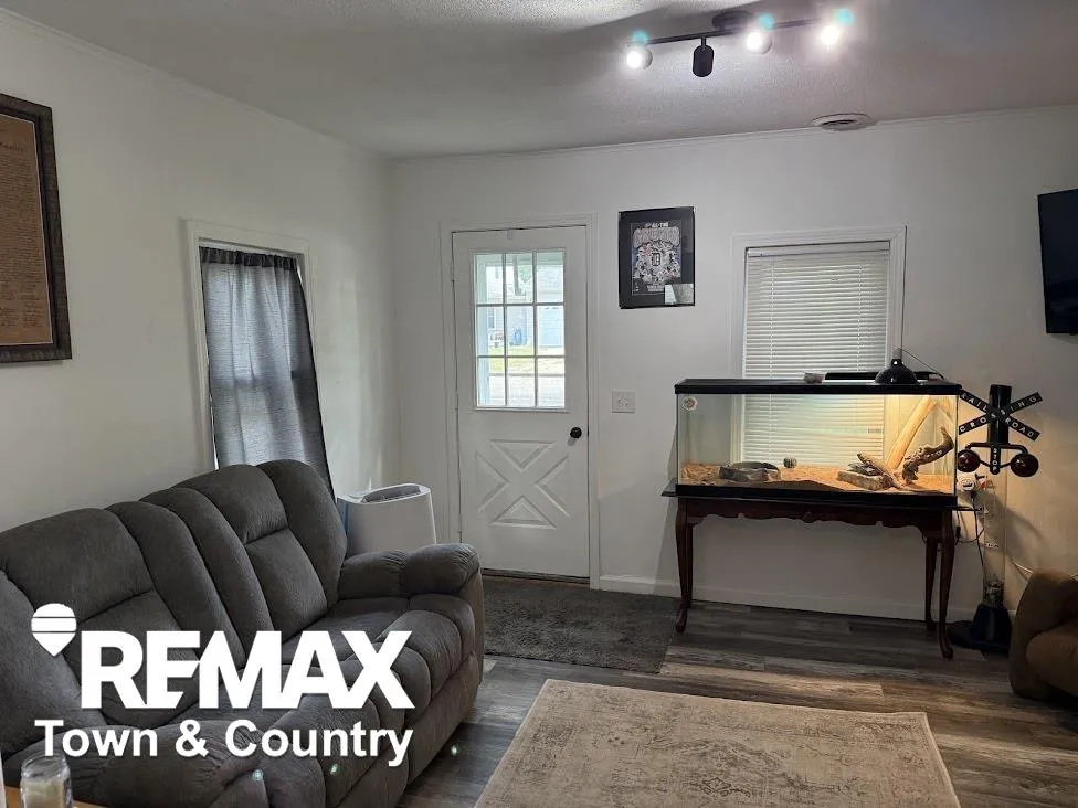 3238 Newton Road Commerce Charter Township, MI 48382