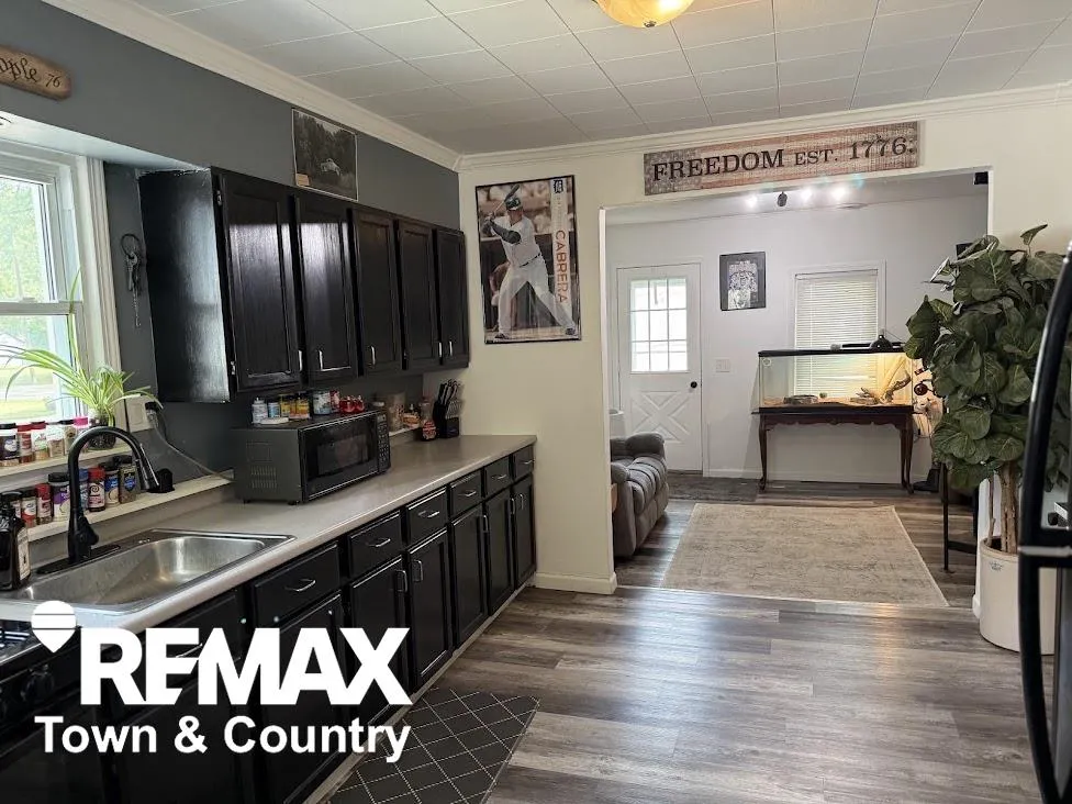 3238 Newton Road Commerce Charter Township, MI 48382