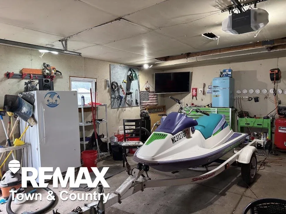 3238 Newton Road Commerce Charter Township, MI 48382