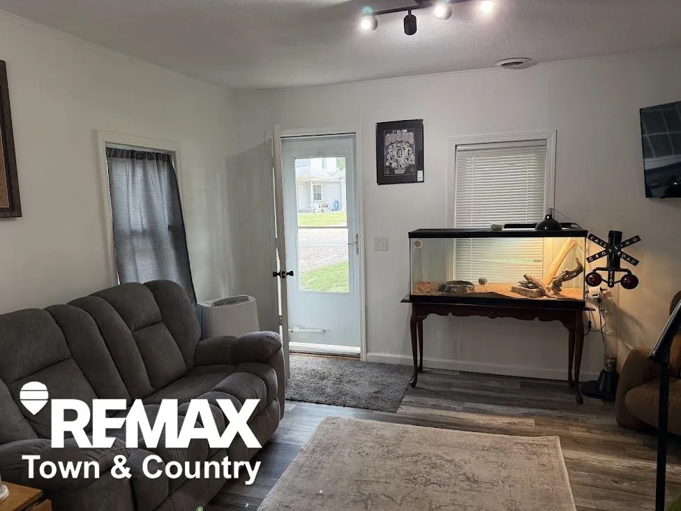 3238 Newton Road Commerce Charter Township, MI 48382