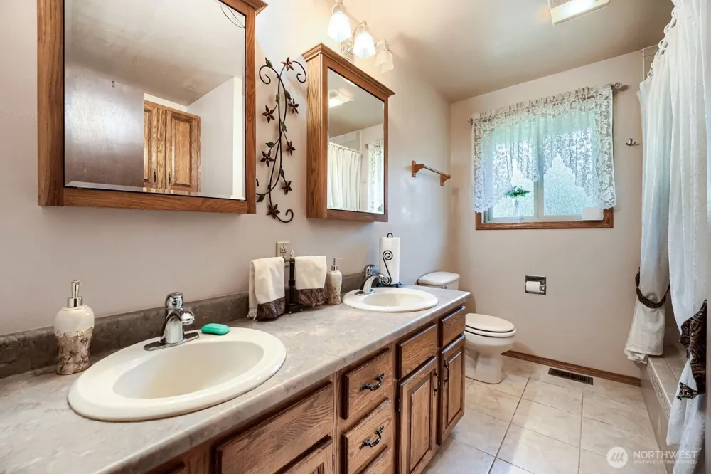 16108 43rd Street E Sumner, WA 98391