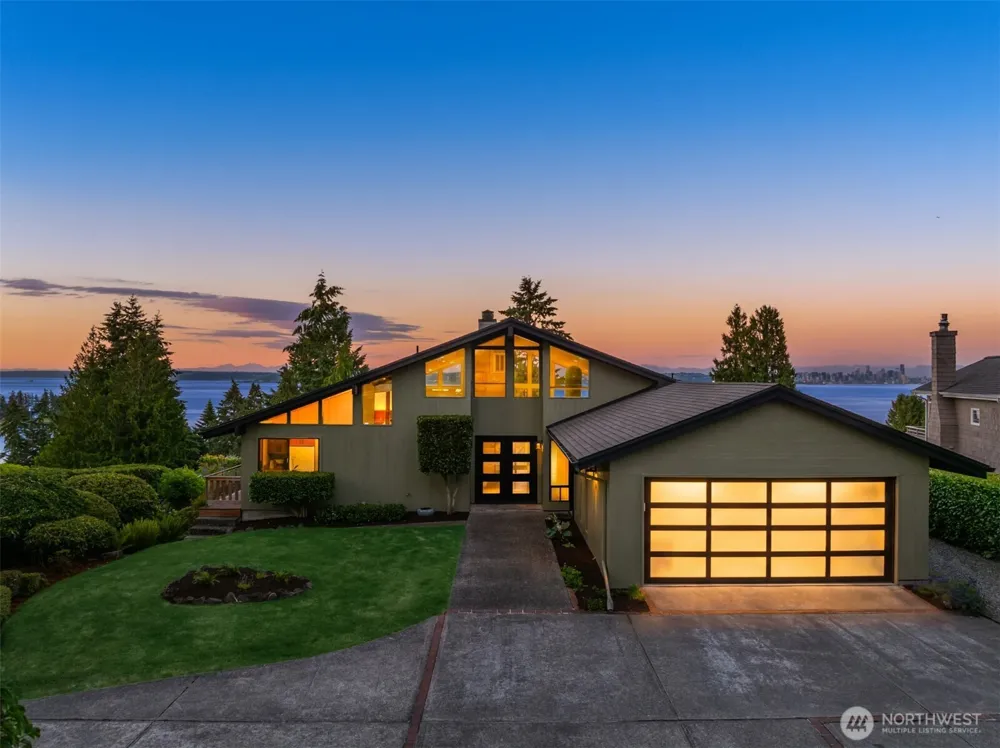 10793 NE Bill Point Drive Bainbridge Island, WA 98110
