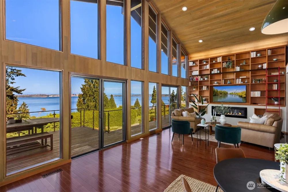 10793 NE Bill Point Drive Bainbridge Island, WA 98110