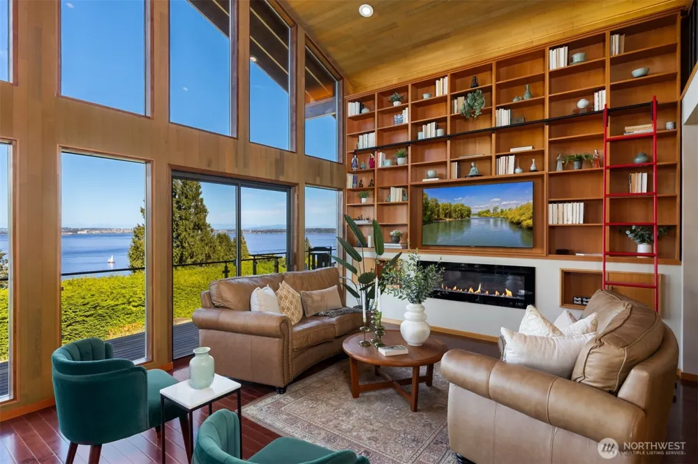 10793 NE Bill Point Drive Bainbridge Island, WA 98110