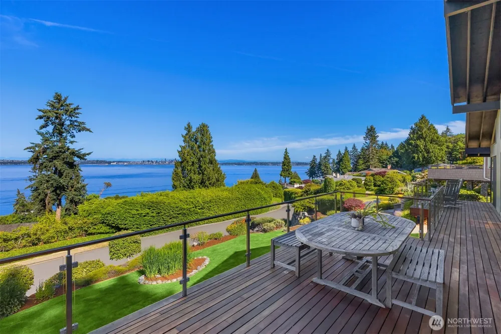 10793 NE Bill Point Drive Bainbridge Island, WA 98110