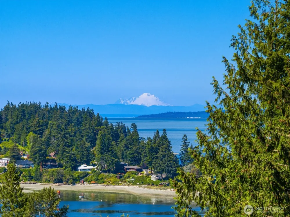 10793 NE Bill Point Drive Bainbridge Island, WA 98110