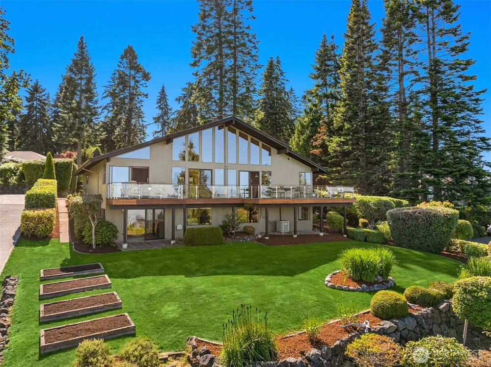10793 NE Bill Point Drive Bainbridge Island, WA 98110
