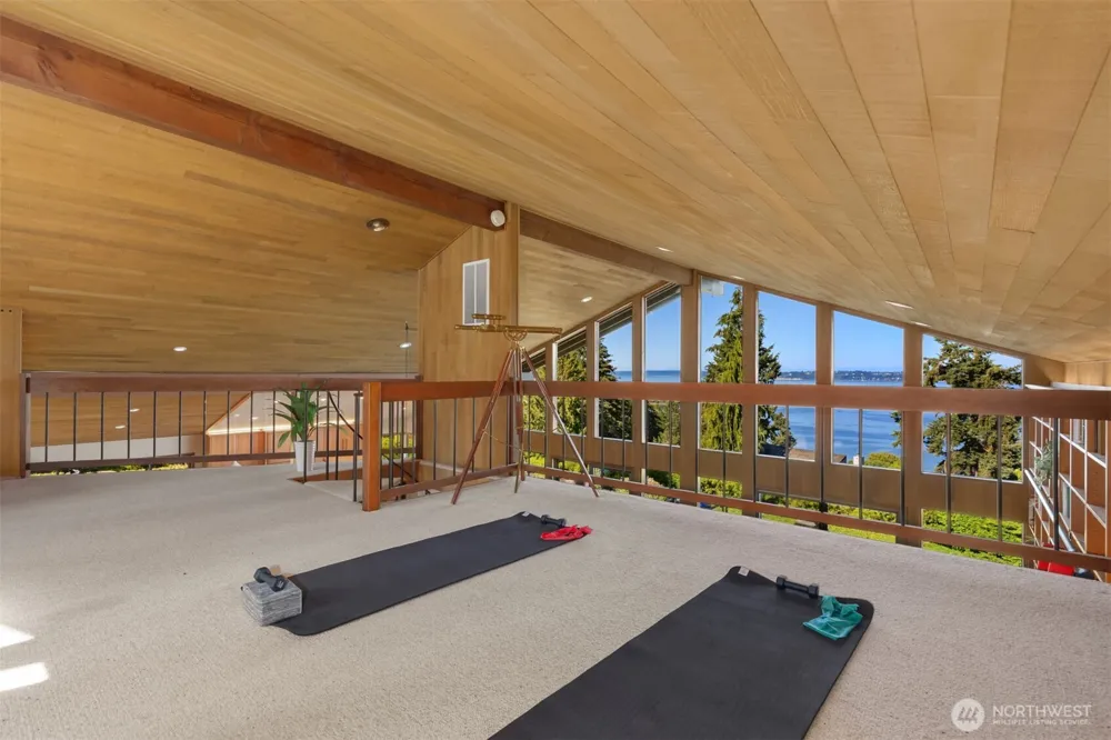 10793 NE Bill Point Drive Bainbridge Island, WA 98110