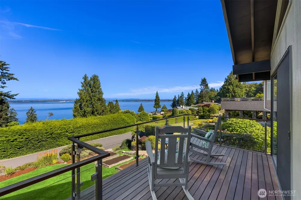 10793 NE Bill Point Drive Bainbridge Island, WA 98110