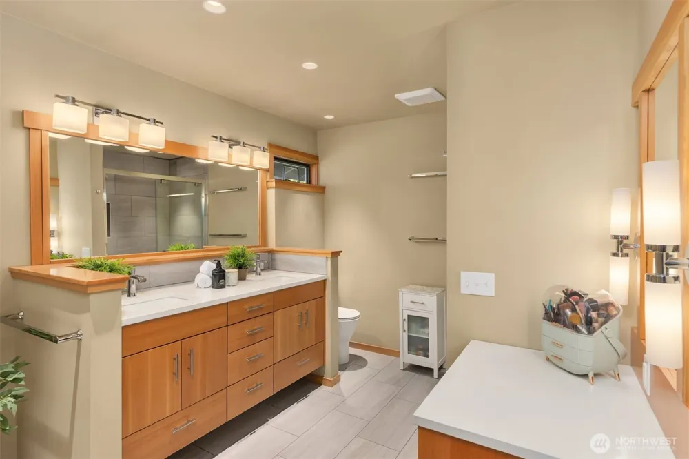 10793 NE Bill Point Drive Bainbridge Island, WA 98110