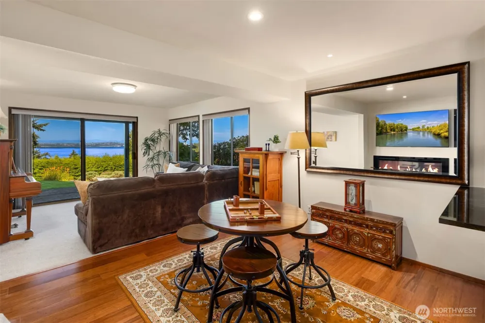 10793 NE Bill Point Drive Bainbridge Island, WA 98110