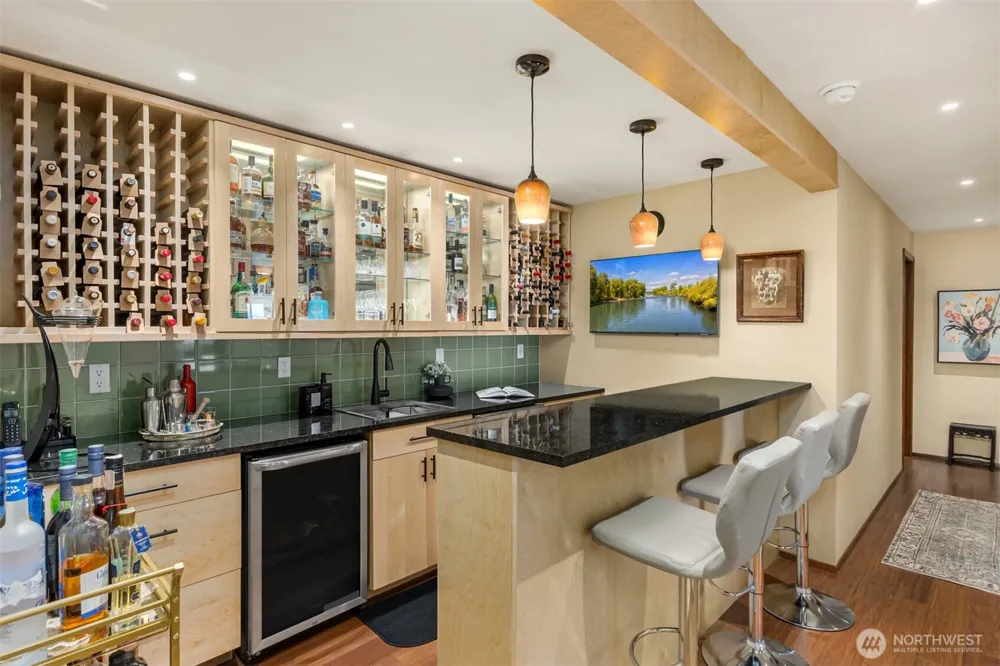 10793 NE Bill Point Drive Bainbridge Island, WA 98110