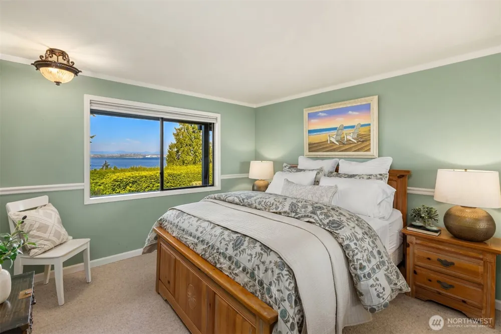 10793 NE Bill Point Drive Bainbridge Island, WA 98110