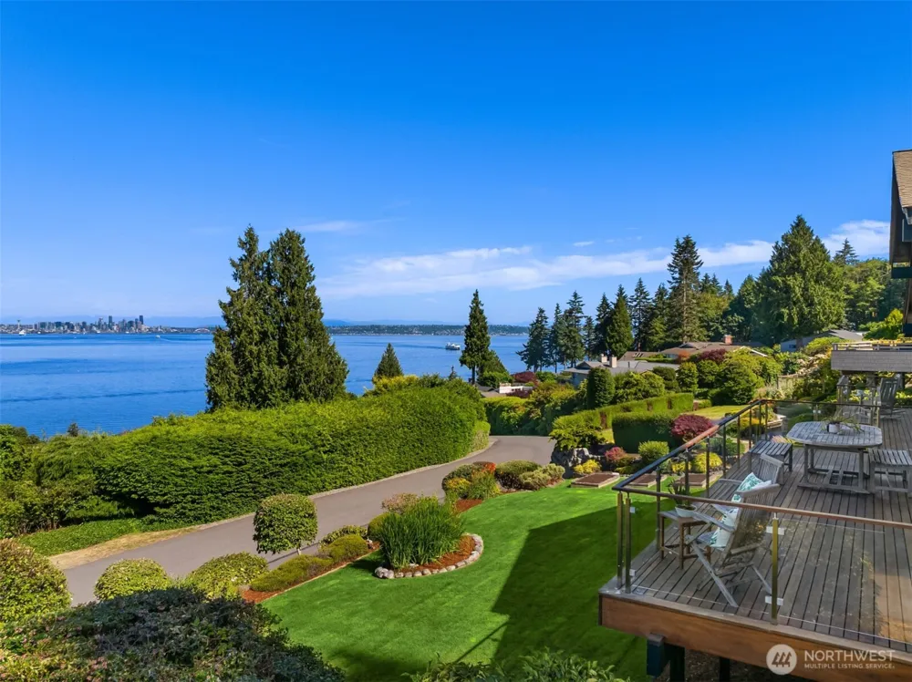 10793 NE Bill Point Drive Bainbridge Island, WA 98110