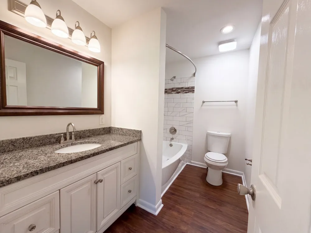 220 Haywood Ln Nashville, TN 37211
