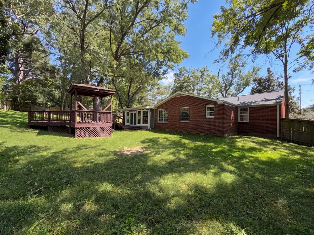 220 Haywood Ln Nashville, TN 37211
