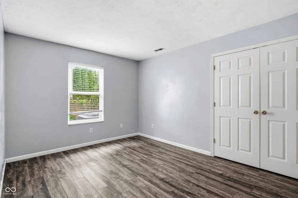 3217 Creekshore Drive Indianapolis, IN 46268